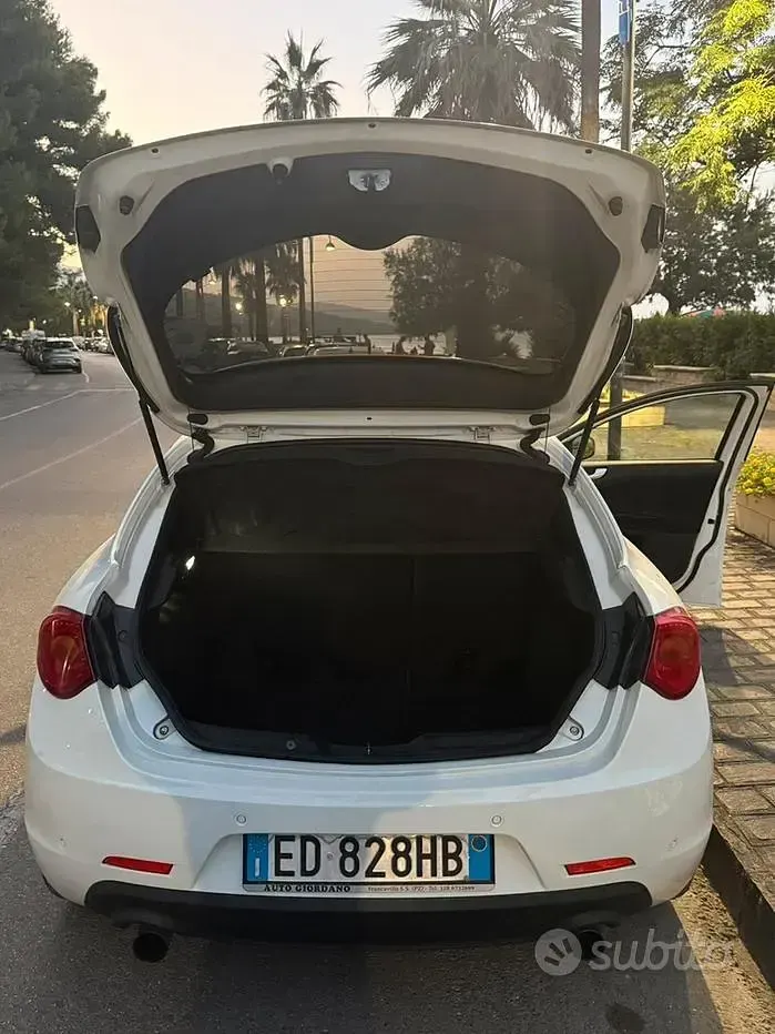 Usata Alfa Romeo Giulietta 150 CV (110 kW) 2008 Bianco Berlina