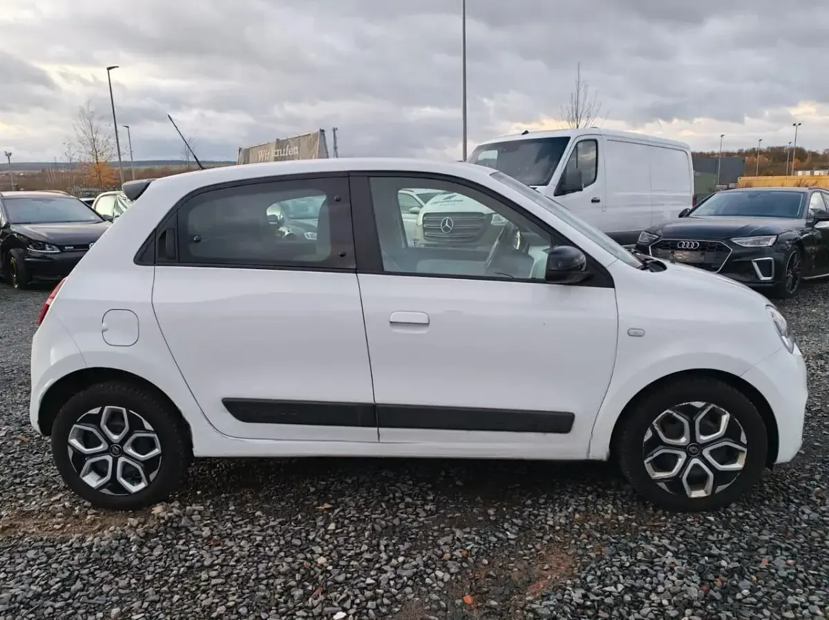 Usata Renault Twingo SE 65 CV (47 kW) 2023 Bianco Utilitaria