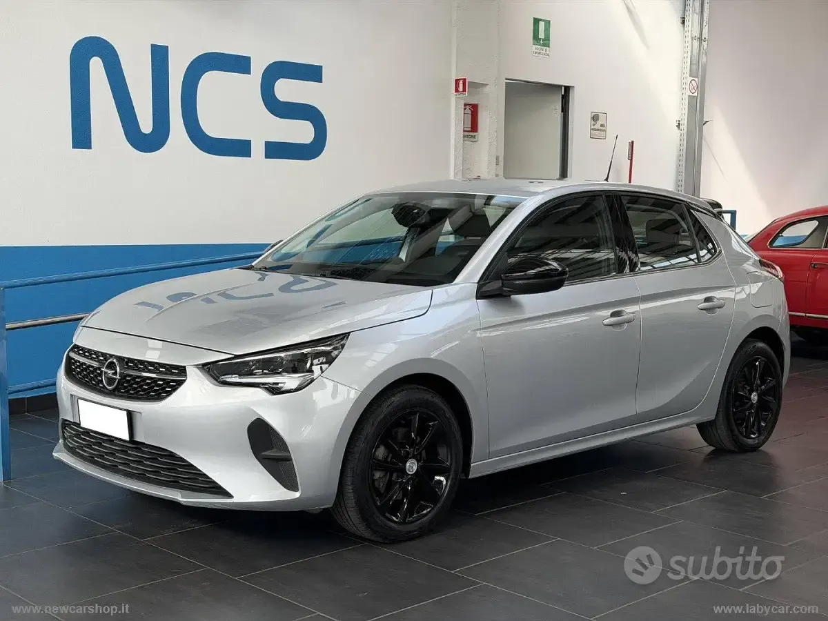 Usata Opel Corsa Elegance 101 CV (74 kW) 2023 Argento Utilitaria