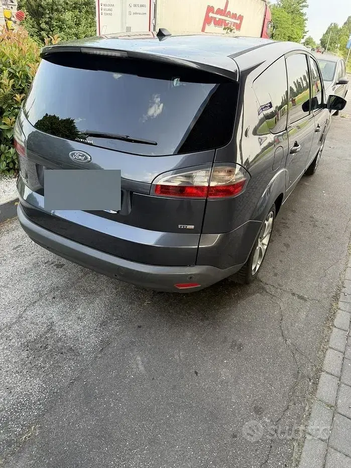 Usata Ford S-MAX 145 CV (106 kW) 2009 Grigio Monovolume