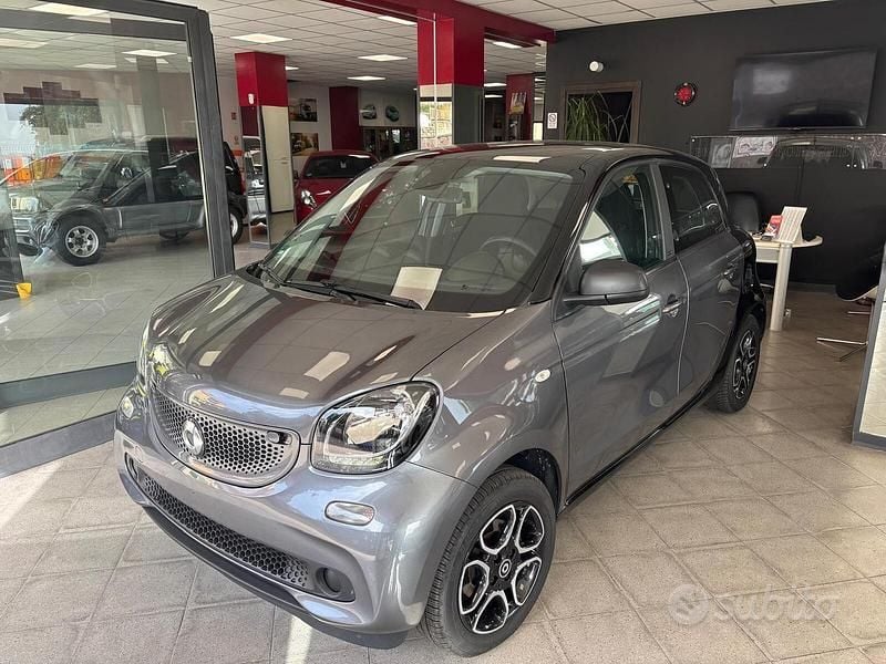 Usata Smart ForFour Passion 89 CV (65 kW) 2017 Grigio Utilitaria