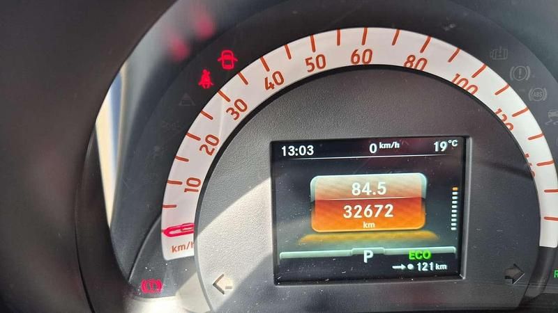 Usata Smart ForTwo Coupé 41 kW (56 CV) 2022 Verde Utilitaria