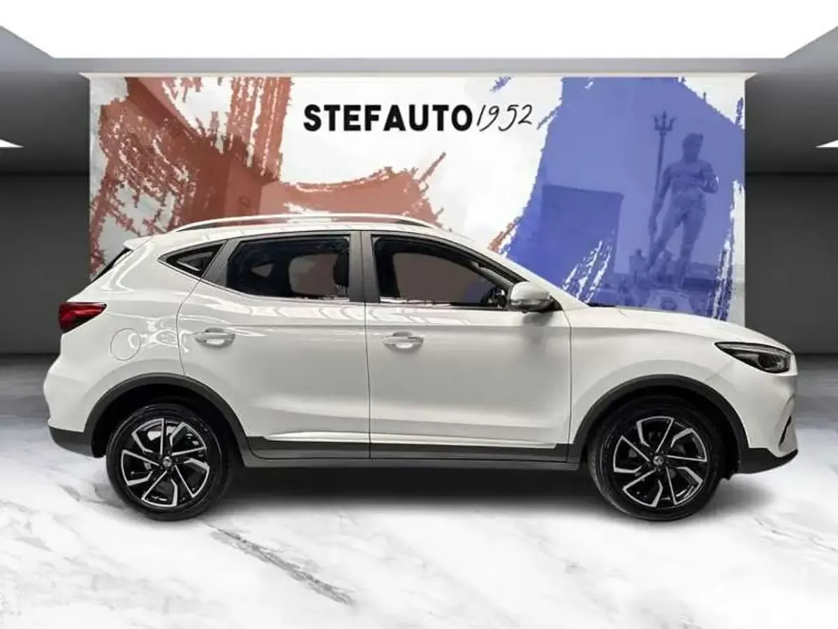 Usata MG ZS Luxury 106 CV (77 kW) 2024 Bianco SUV