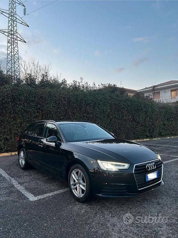 Nero Usata 2018 Audi A4 Station wagon | 16.000 € (Buon prezzo) - Immagine 1/4