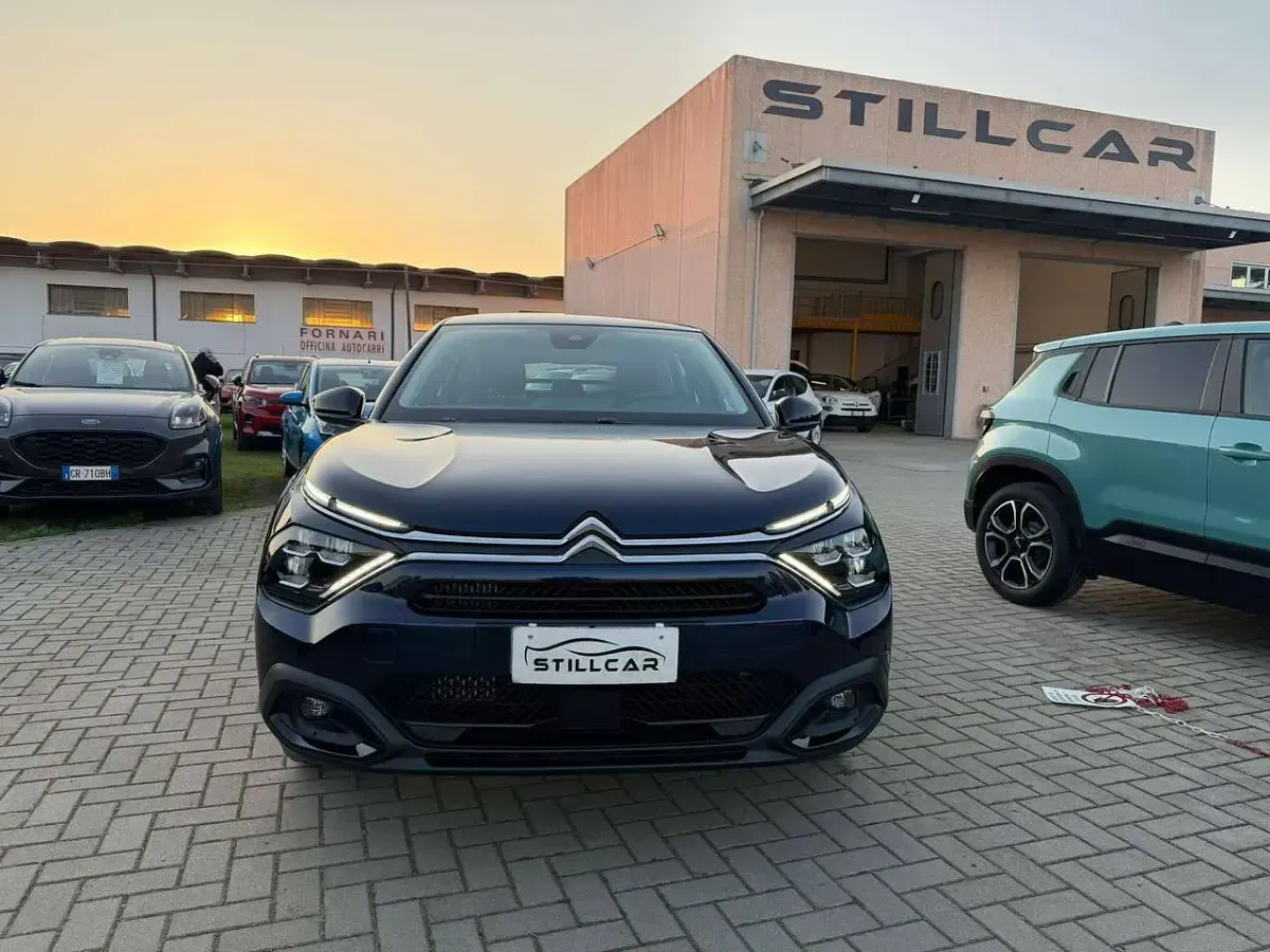 Käytetty Citroën C4 PureTech 131 HP (96 kW) 2024 Sininen Katumaasturi