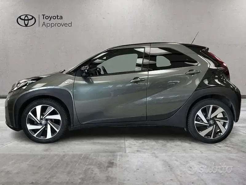 Usata Toyota Aygo X Lounge 72 CV (52 kW) 2022 Verde SUV