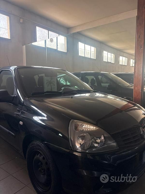 Usata Renault Clio II 2010 Utilitaria