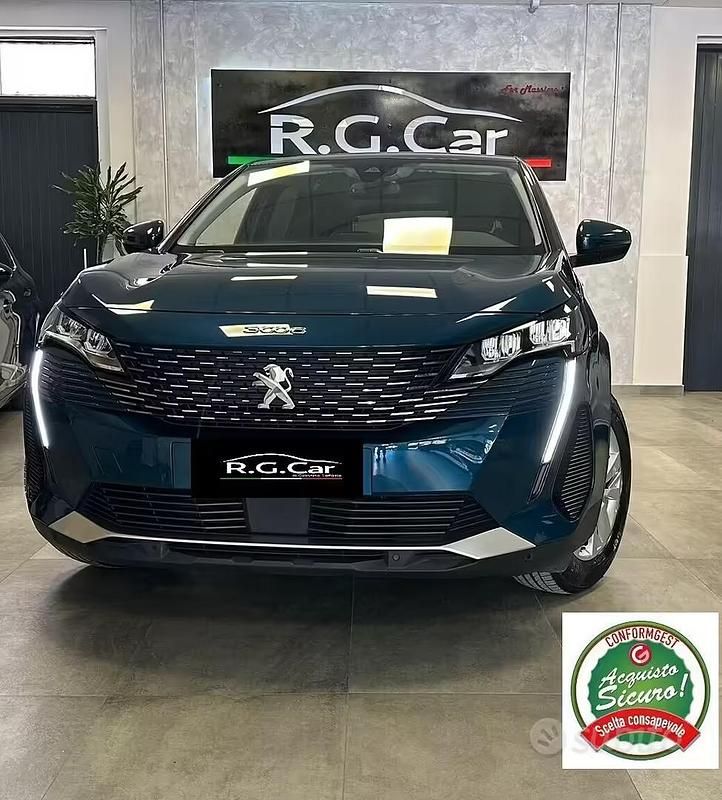 Usata Peugeot 3008 Allure 130 CV (95 kW) 2022 Verde SUV