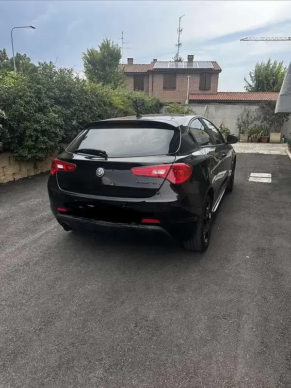 Usata Alfa Romeo Giulietta Super 120 CV (88 kW) 2019 Utilitaria