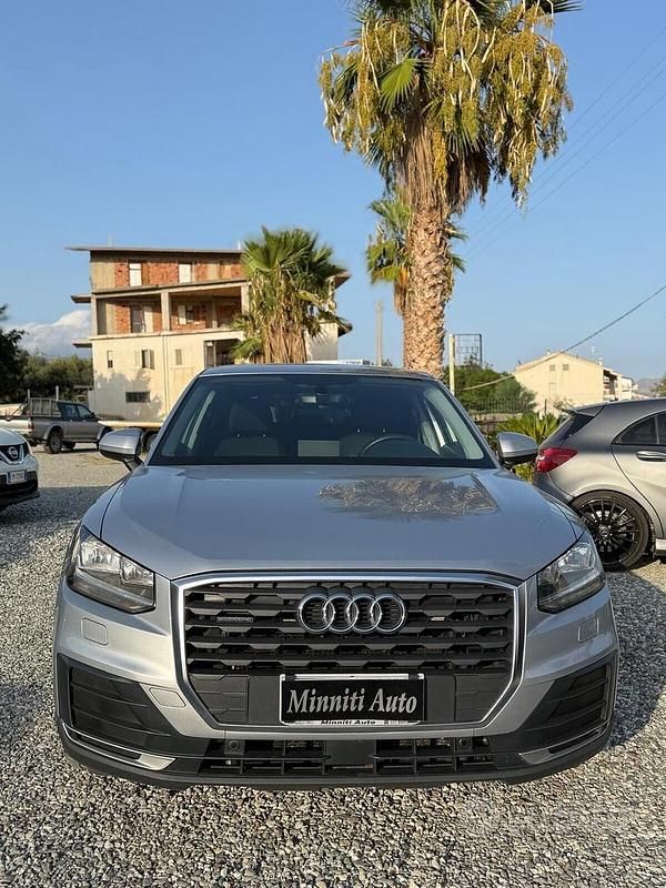 Usata Audi Q2 Business 150 CV (110 kW) 2020 Grigio SUV