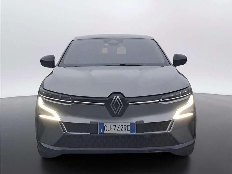 Usata Renault Megane E-Tech Techno 160 kW (218 CV) 2022 Grigio scuro Berlina