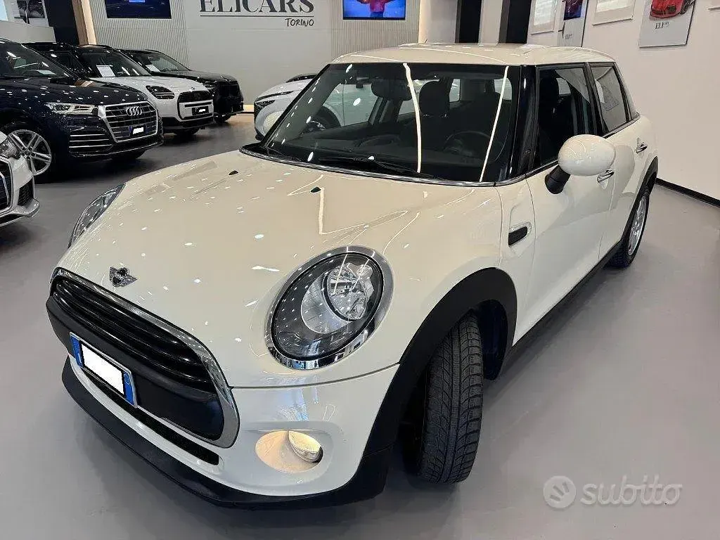 Usata Mini One D Business 95 CV (69 kW) 2016 Bianco pastello Utilitaria