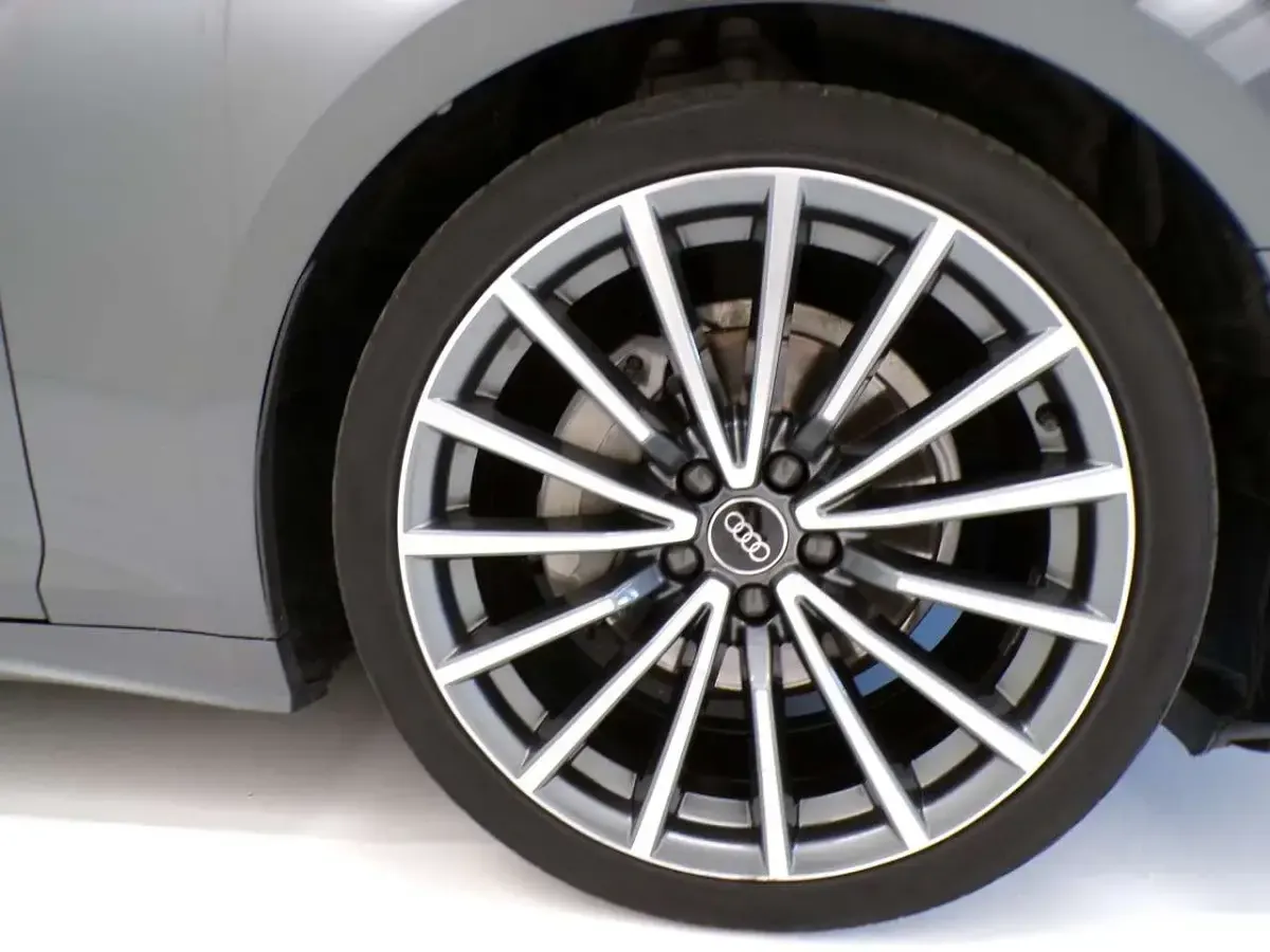 Usata Audi A5 Sportback Business 204 CV (150 kW) 2022 Nero metallizzato Utilitaria