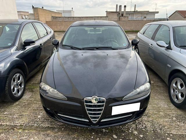 Usata Alfa Romeo 147 119 CV (87 kW) 2008 Nero Utilitaria