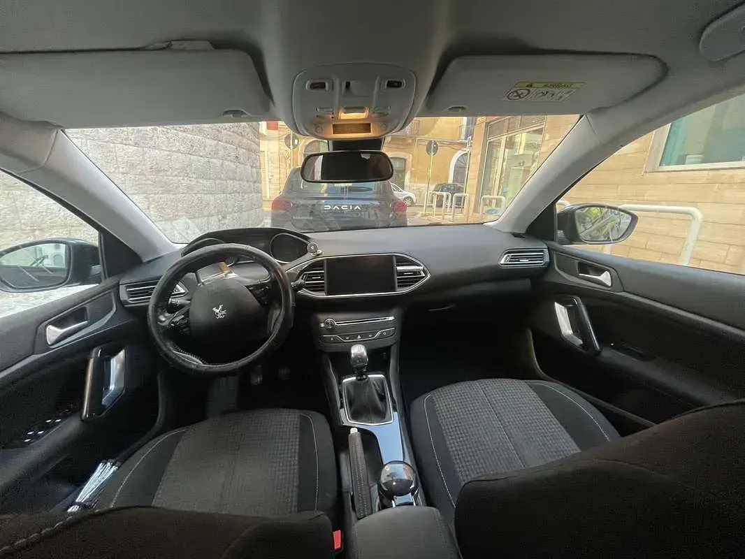 Usata Peugeot 308 Active 120 CV (88 kW) 2018 Berlina