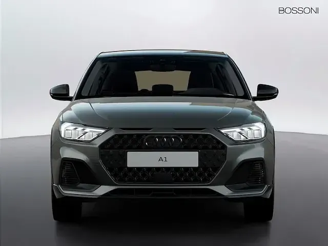Usata Audi A1 Comfort 110 CV (80 kW) 2024 Grigio chronos metallizzato SUV