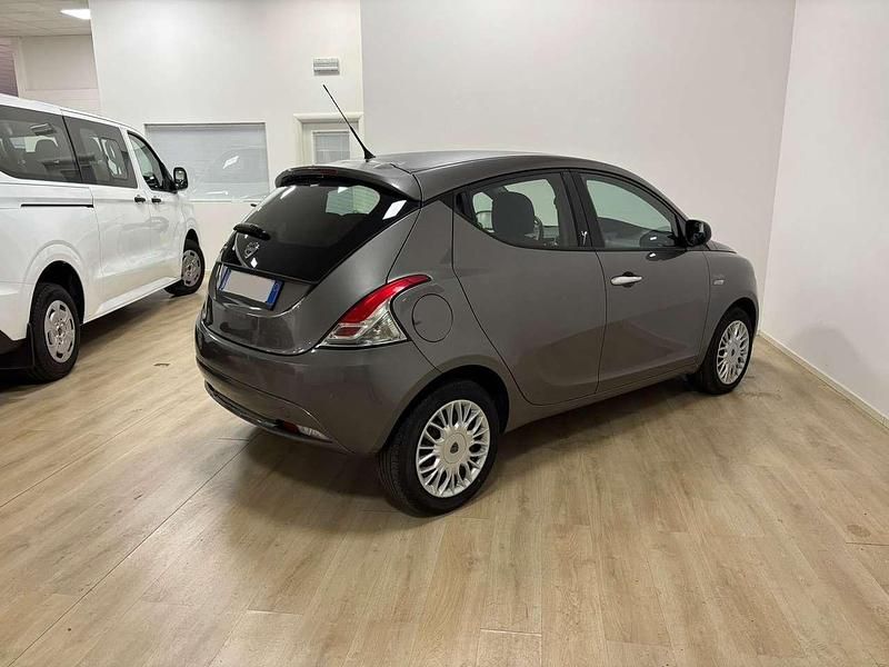 Usata Lancia Ypsilon S 95 CV (69 kW) 2016 Grigio Utilitaria