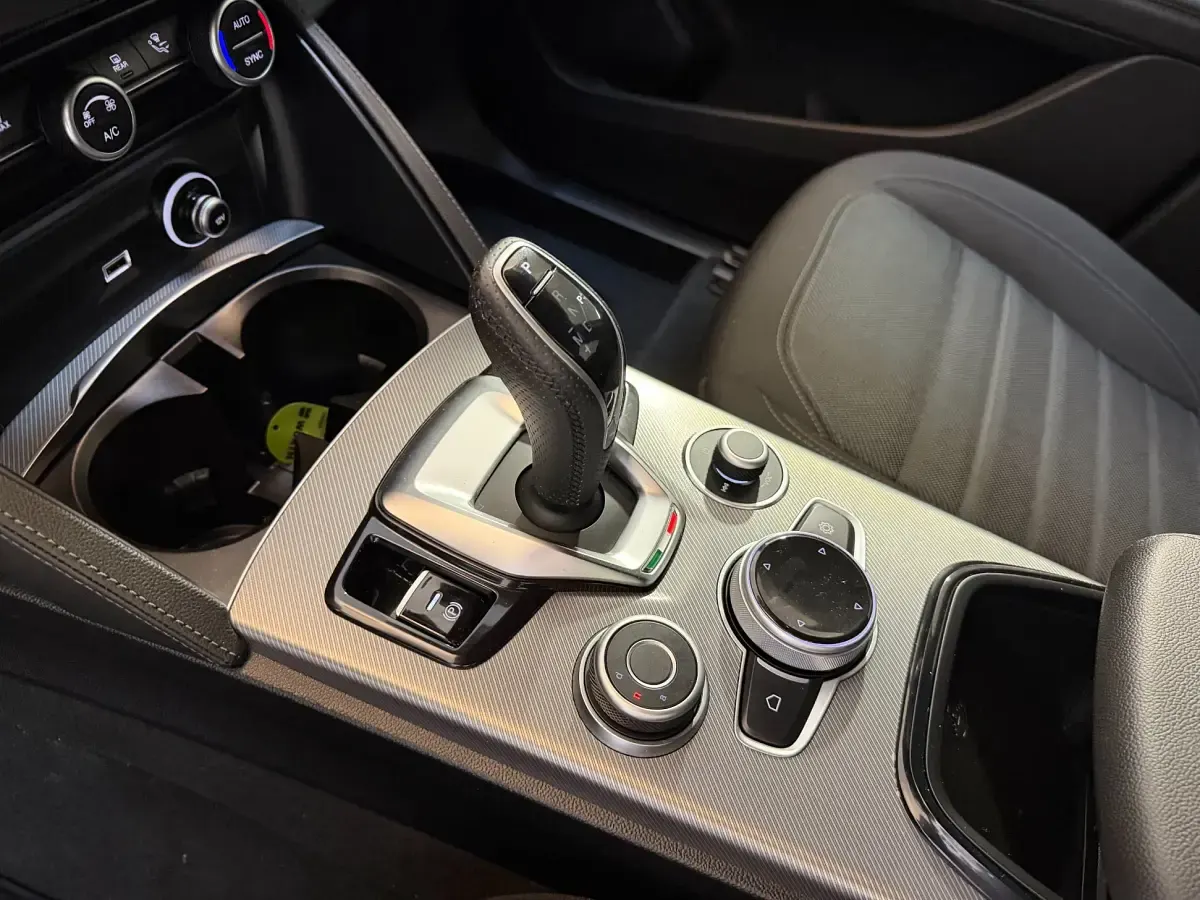 Brugt Alfa Romeo Stelvio Sprint 209 HK (153 kW) 2024 Sort SUV