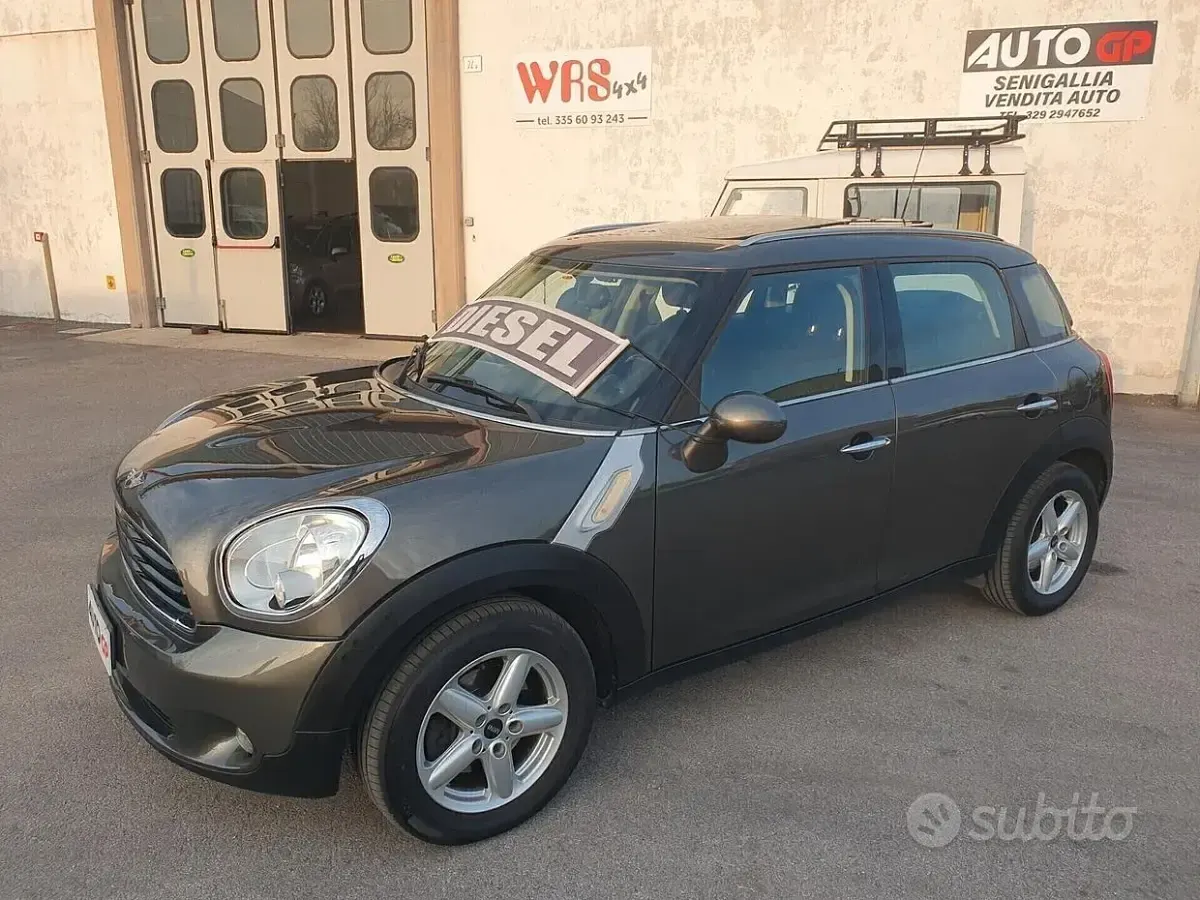 Usata Mini Cooper D Countryman 90 CV (66 kW) 2012 Grigio SUV