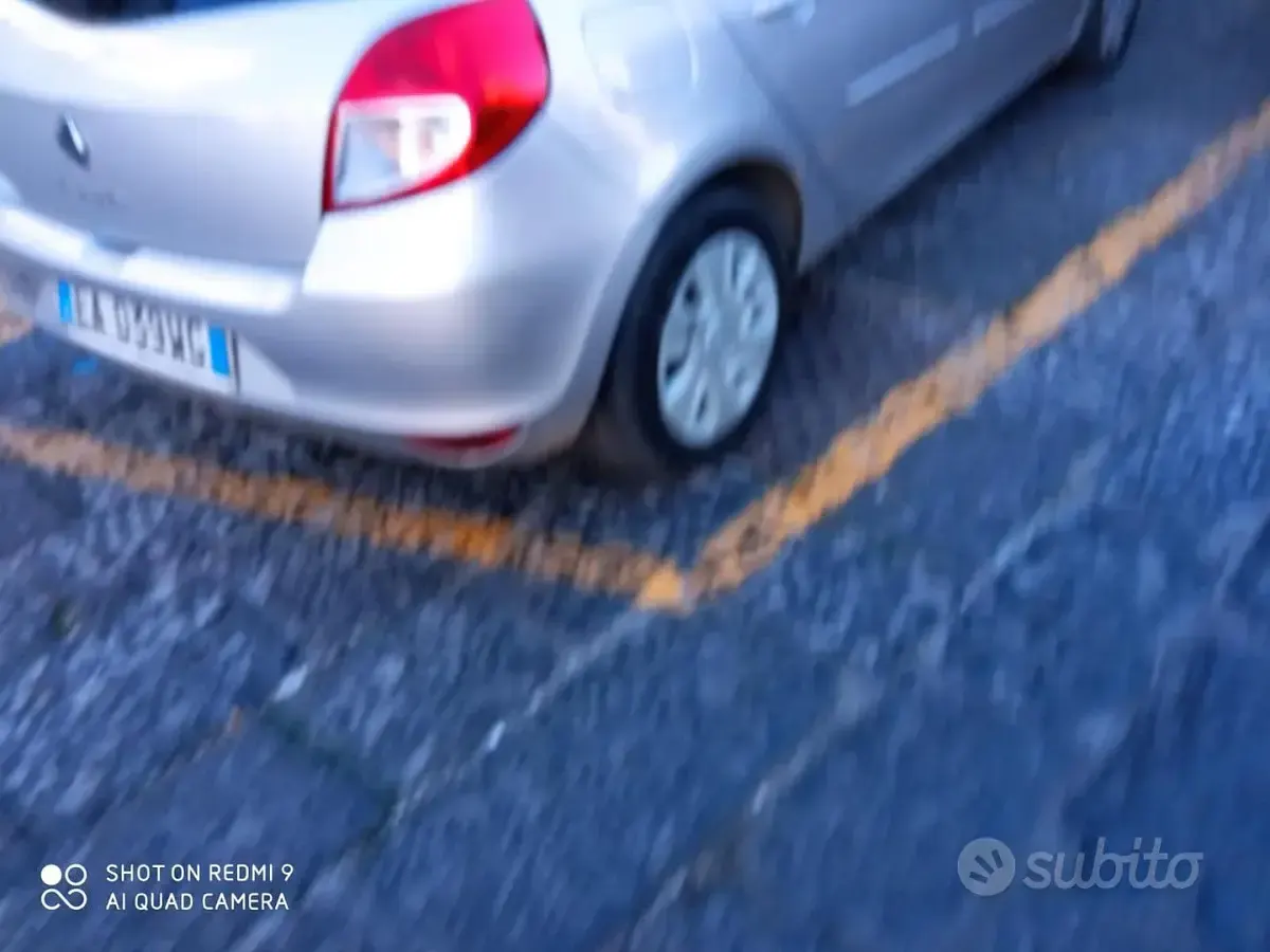 Usata Renault Clio 47 CV (34 kW) 2011 Grigio Berlina