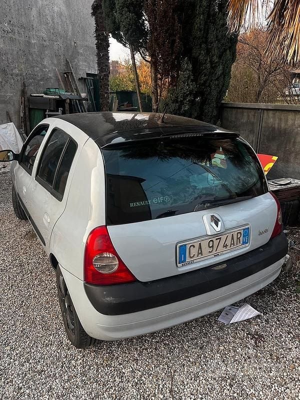 Usata Renault Clio II 2003 Berlina