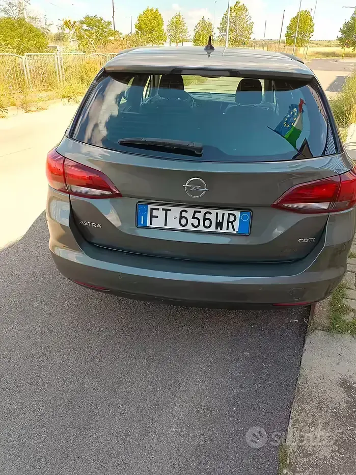Usata Opel Astra Business 110 CV (80 kW) 2019 Grigio Station wagon