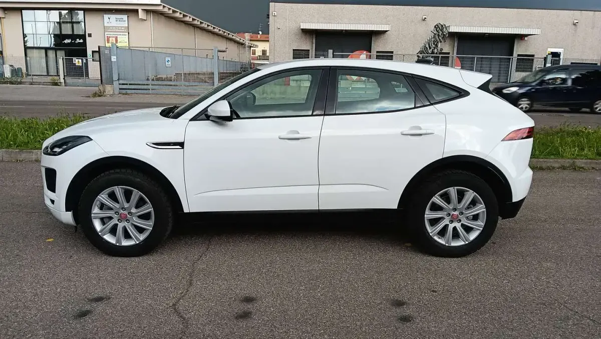 Usata Jaguar E-Pace 150 CV (110 kW) 2021 Bianco SUV