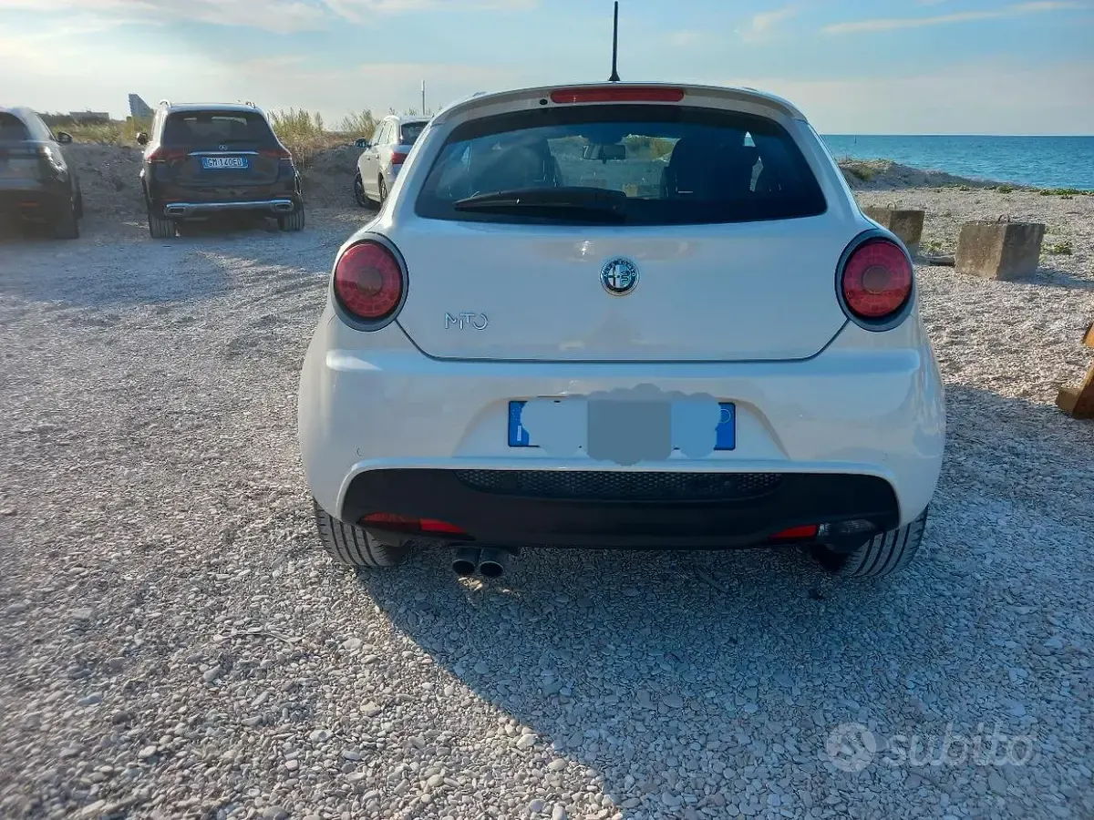 Usata Alfa Romeo MiTo Quadrifoglio Verde 170 CV (125 kW) 2010 Bianco Utilitaria
