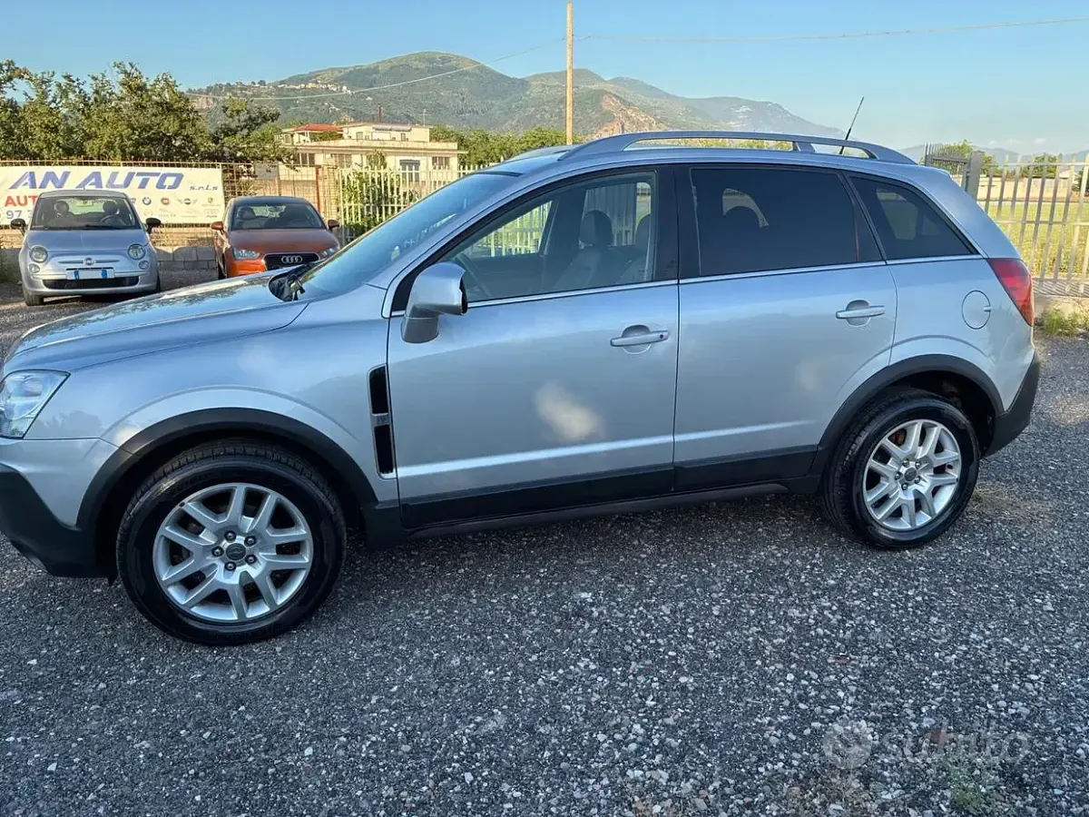 Usata Opel Antara 127 CV (93 kW) 2010 Grigio SUV