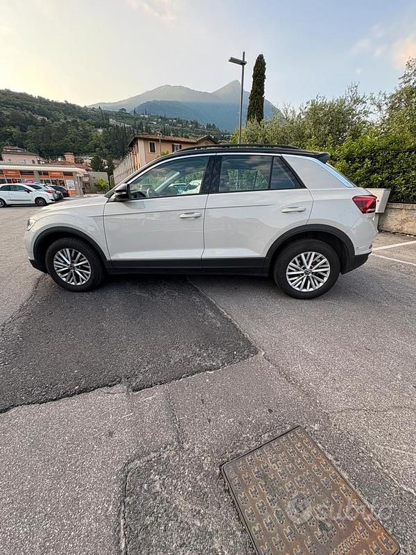 Usata VW T-Roc 116 CV (85 kW) 2023 SUV