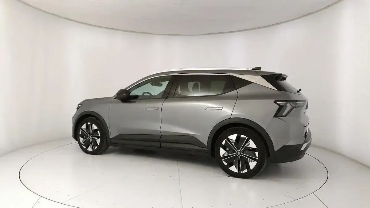 Usata Renault Scénic Komfort 55 kW (75 CV) 2025 Grigio Monovolume