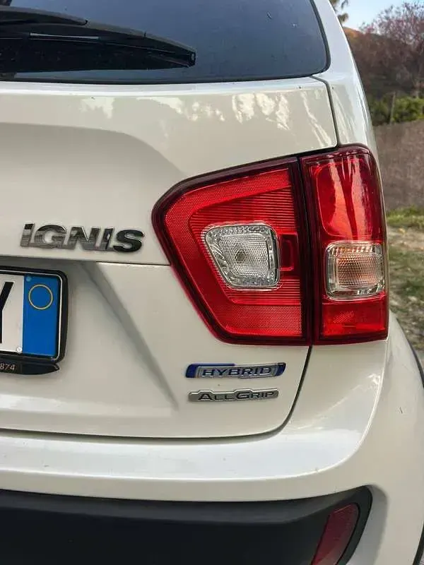 Usata Suzuki Ignis 90 CV (66 kW) 2018 Bianco SUV