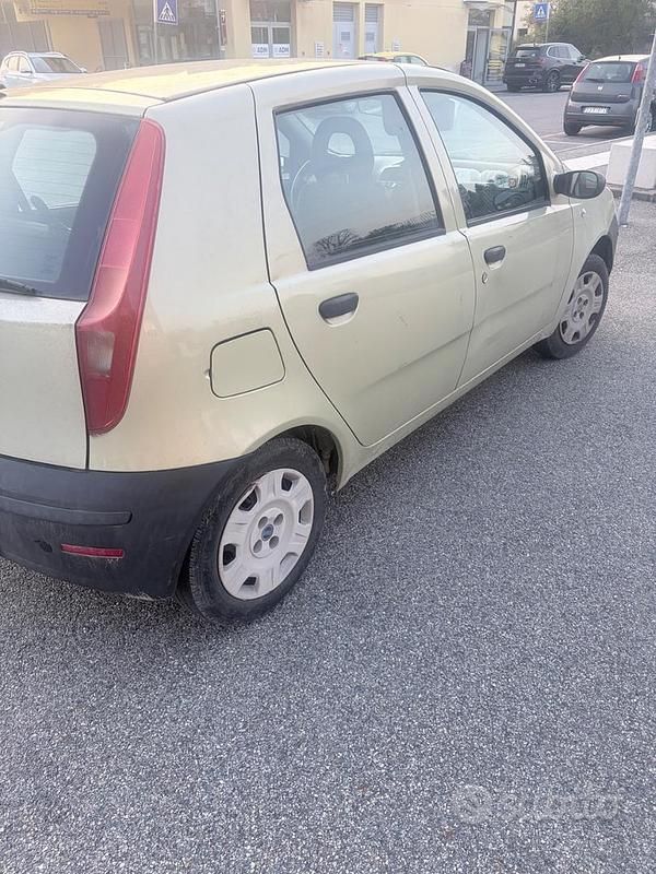 Usata Fiat Punto 2003 Verde Utilitaria