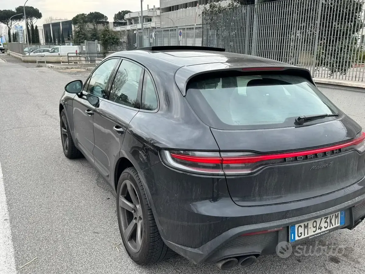 Usata Porsche Macan T 265 CV (194 kW) 2023 Nero SUV