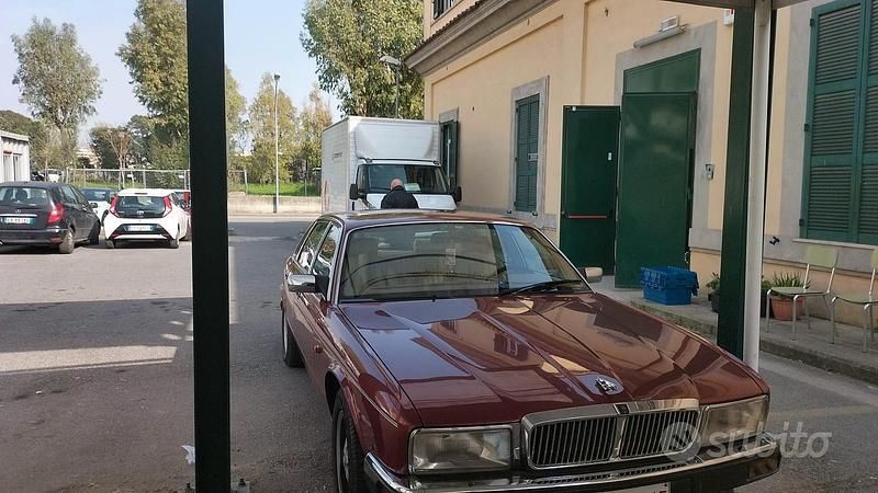 Usata Jaguar XJ 199 CV (146 kW) 1991 Rosso Berlina