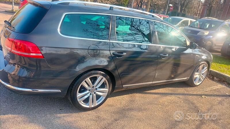 Usata VW Passat 170 CV (125 kW) 2012 Berlina