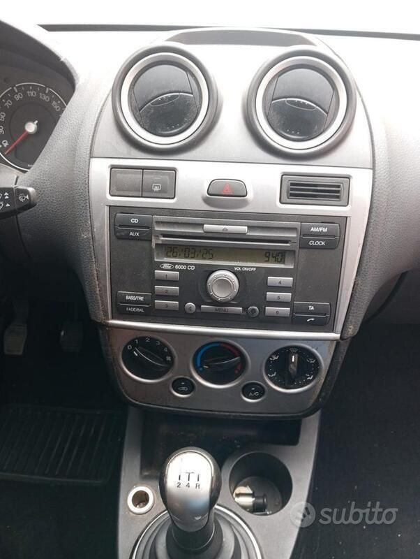 Usata Ford Fiesta 75 CV (55 kW) 2007 Utilitaria