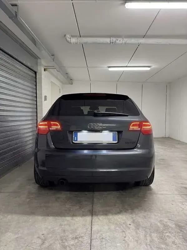 Usata Audi A3 Sportback Young 90 CV (66 kW) 2011 Bluazzurro Utilitaria