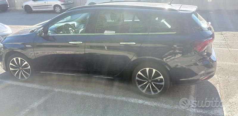 Usata Fiat Tipo Wagon 120 CV (88 kW) 2017 Blu Station wagon