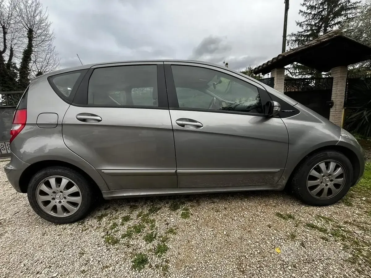 Usata Mercedes A200 Elegance 109 CV (80 kW) 2007 Grigio Berlina