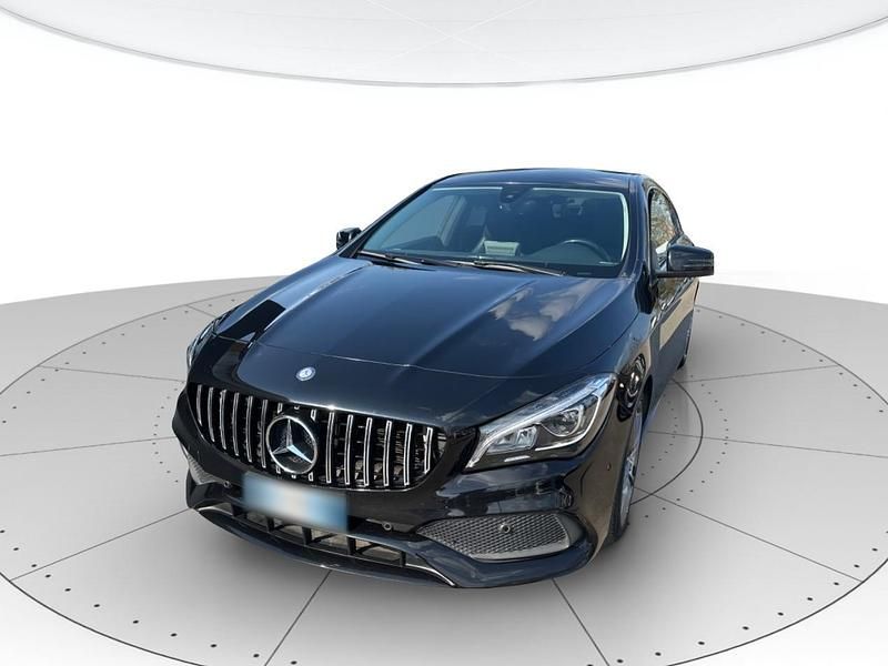 Usata Mercedes CLA200 Shooting Brake Premium 136 CV (100 kW) 2017 Nero Station wagon