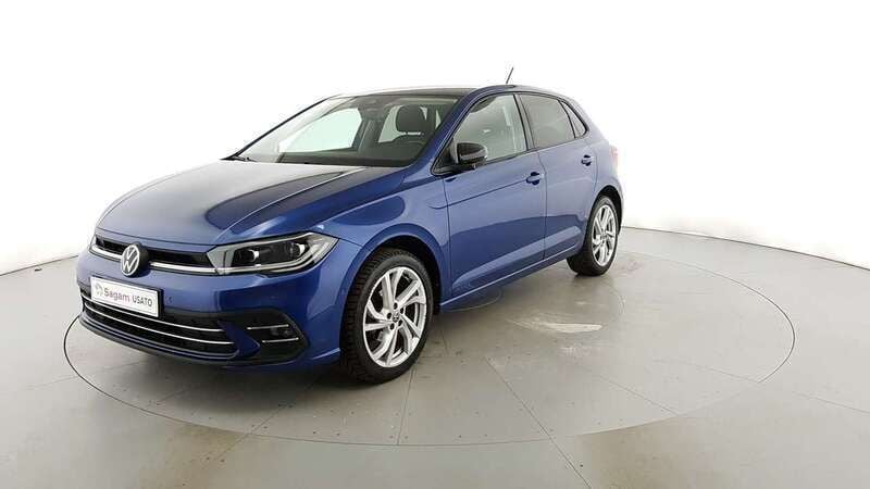 Reef blue metallizzato Usata 2022 VW Polo R-line Tre volumi | 18.800 € (Buon prezzo) - Immagine 1/4