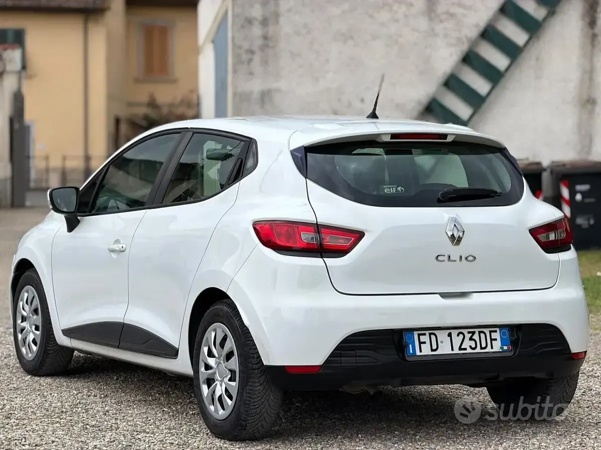 Usata Renault Clio IV Life 73 CV (53 kW) 2016 Bianco Berlina