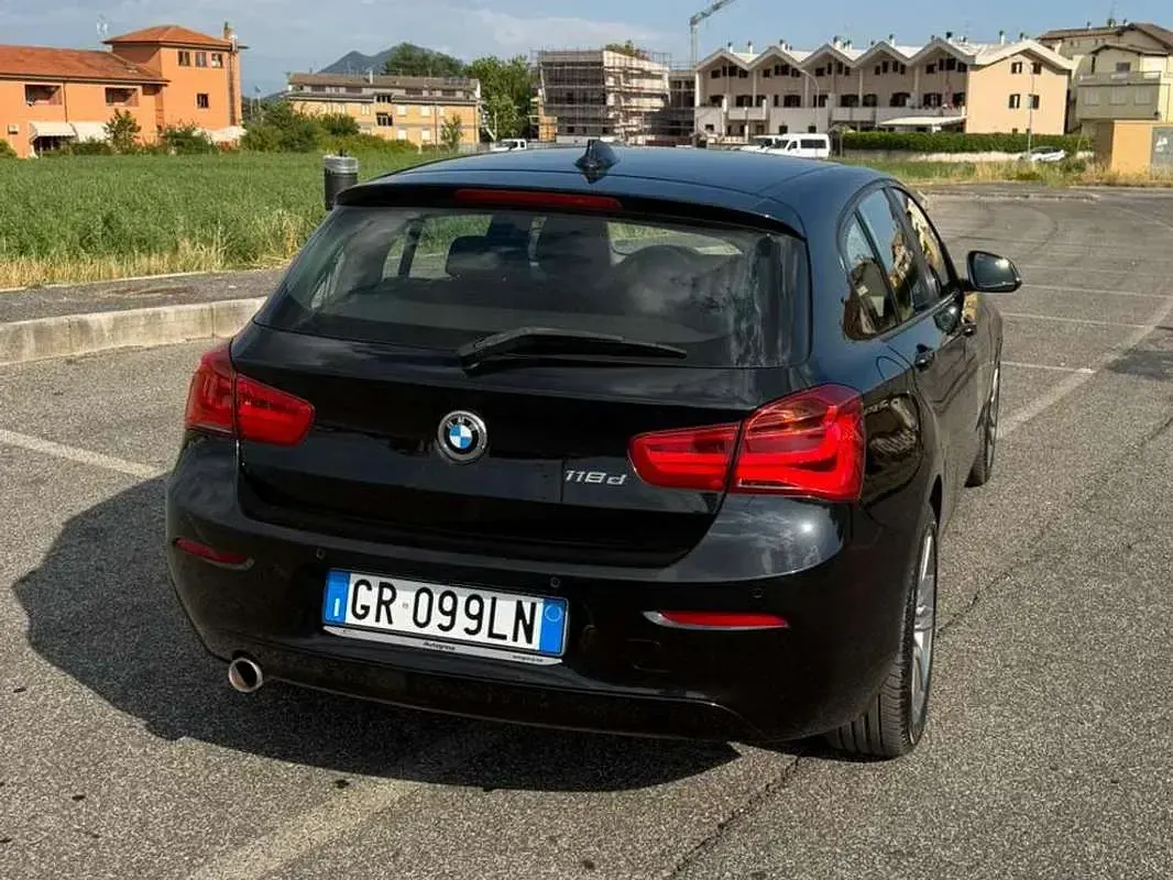Usata BMW 118 Advantage 150 CV (110 kW) 2015 Nero Utilitaria