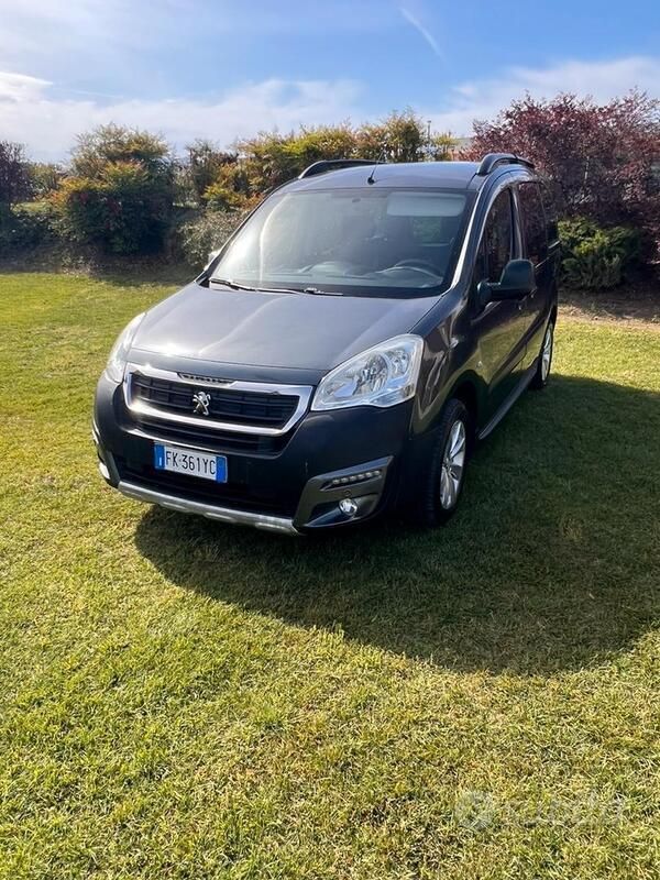 Usata Peugeot Partner 2017 Grigio Monovolume