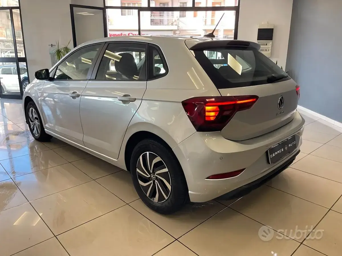 Usata VW Polo Comfortline 80 CV (58 kW) 2021 Grigio Utilitaria
