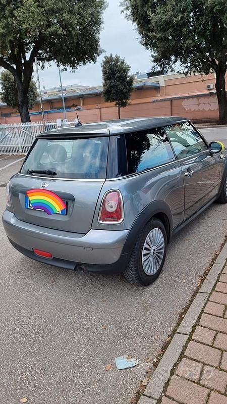 Usata Mini ONE 75 CV (55 kW) 2010 Grigio Utilitaria