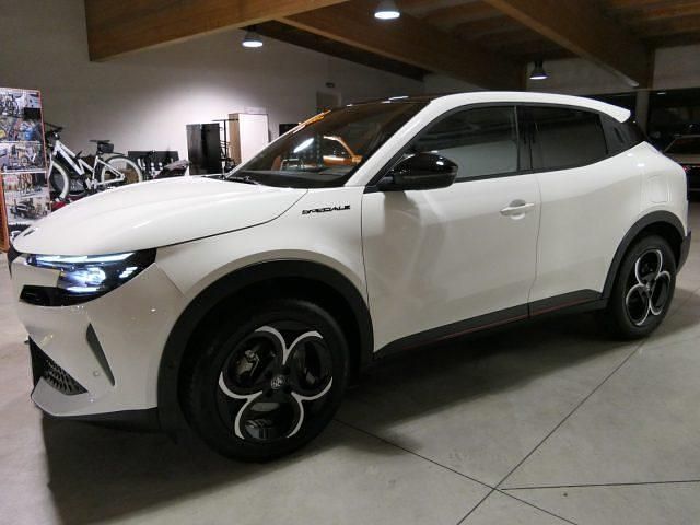 Nuova Alfa Romeo GT Junior Edizione Speciale 145 CV (106 kW) 2025 Bianco SUV