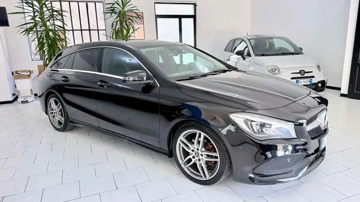 Usata Mercedes CLA200 Shooting Brake Premium 136 CV (100 kW) 2018 Nero Station wagon