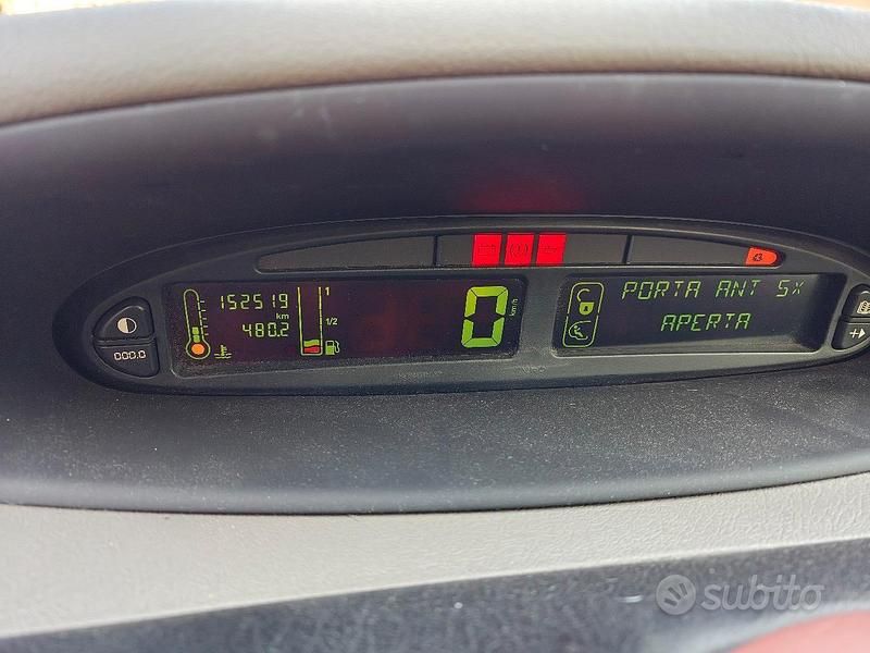 Usata Citroën Xsara Picasso 2002 Grigio Monovolume